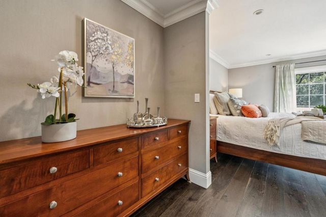 21685 Regnart Road, Cupertino, CA 95014