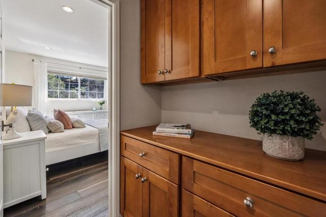 21685 Regnart Road, Cupertino, CA 95014