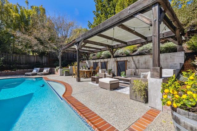 21685 Regnart Road, Cupertino, CA 95014