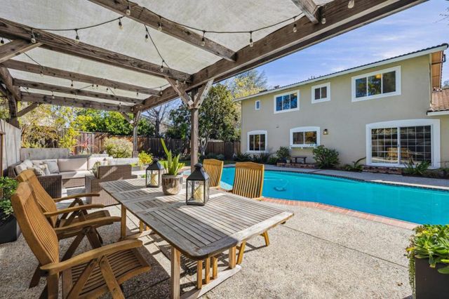 21685 Regnart Road, Cupertino, CA 95014