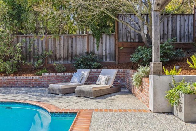 21685 Regnart Road, Cupertino, CA 95014