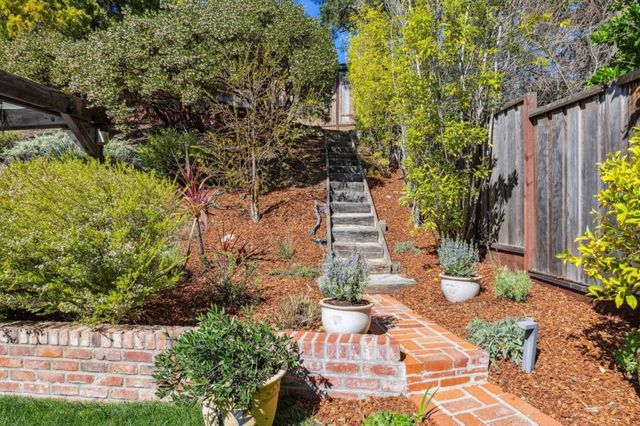 21685 Regnart Road, Cupertino, CA 95014