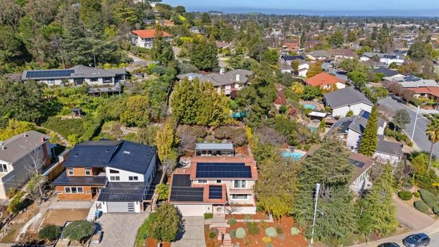 21685 Regnart Road, Cupertino, CA 95014