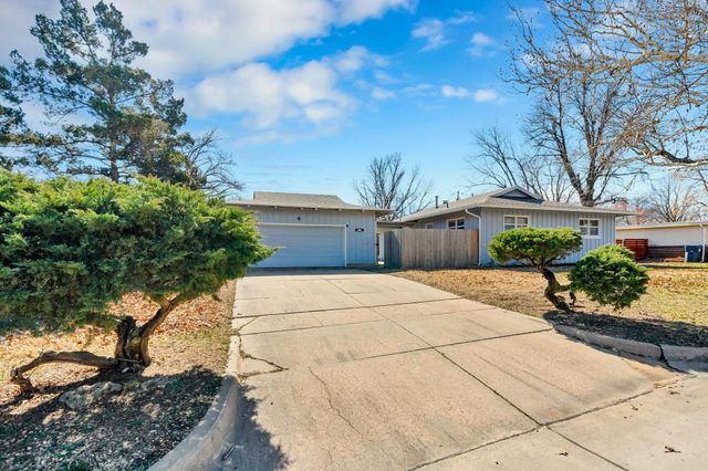 8121 E Lynwood St, Wichita, KS 67207