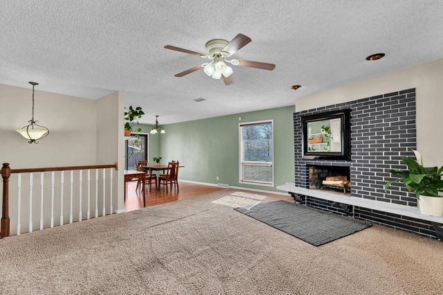 8121 E Lynwood St, Wichita, KS 67207