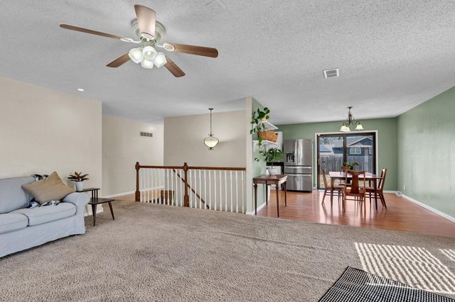 8121 E Lynwood St, Wichita, KS 67207