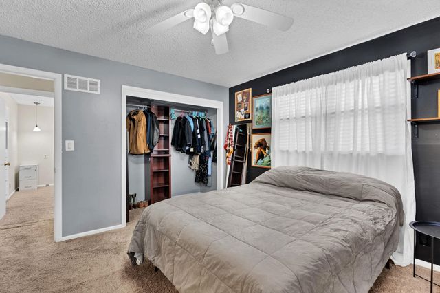 8121 E Lynwood St, Wichita, KS 67207