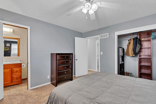 8121 E Lynwood St, Wichita, KS 67207