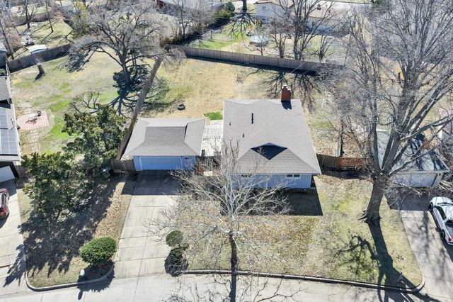 8121 E Lynwood St, Wichita, KS 67207