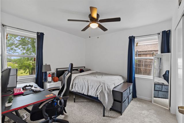 434 W Phillips Court, Grand Prairie, TX 75051