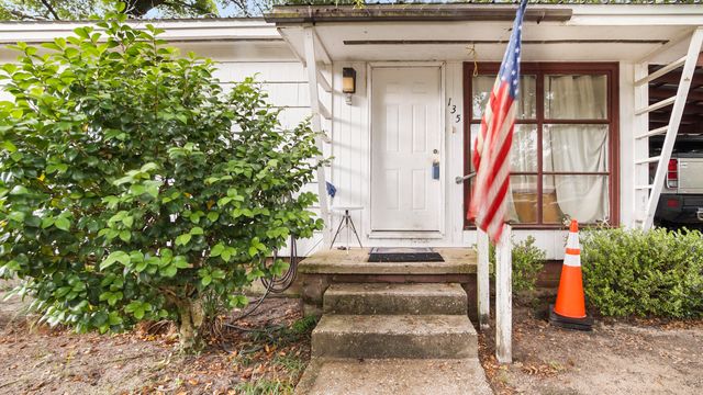 135 Aero Drive, Defuniak Springs, FL 32433