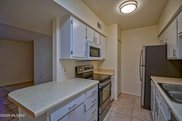9420 E Speedway Blvd Unit 22, Tucson, AZ 85710