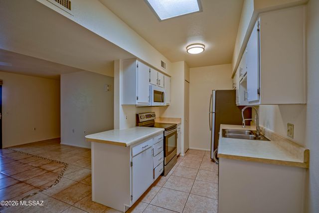 9420 E Speedway Blvd Unit 22, Tucson, AZ 85710
