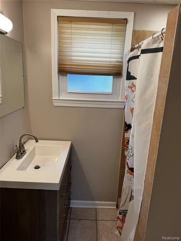 918 N Washington Avenue, Royal Oak, MI 48067