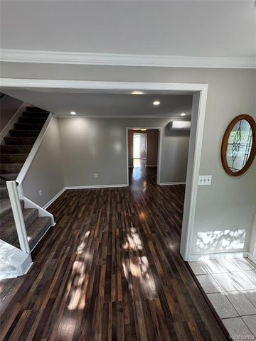 918 N Washington Avenue, Royal Oak, MI 48067