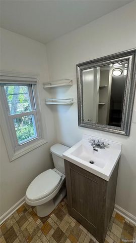 918 N Washington Avenue, Royal Oak, MI 48067