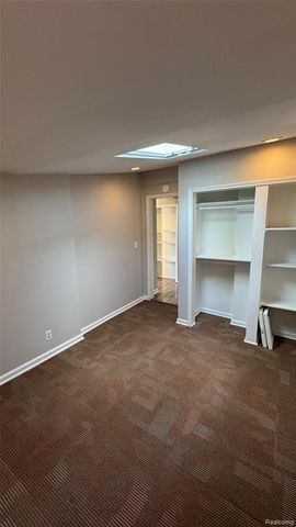 918 N Washington Avenue, Royal Oak, MI 48067