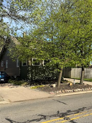 918 N Washington Avenue, Royal Oak, MI 48067