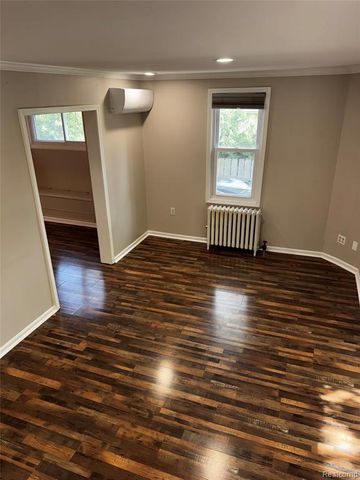 918 N Washington Avenue, Royal Oak, MI 48067