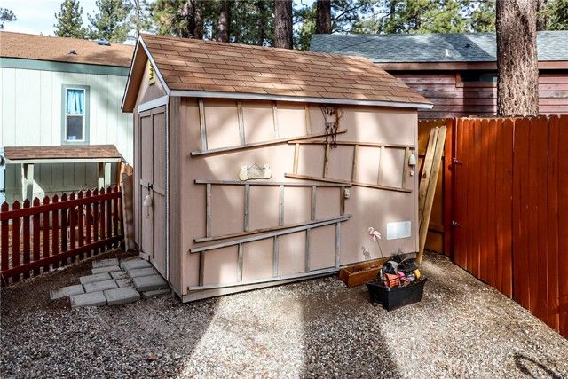 475 Thrush Drive 13, Big Bear City, CA 92315