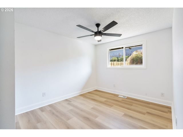 3198 Sw 16TH Cir, Gresham, OR 97080