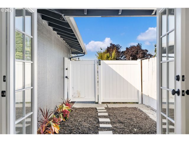 3198 Sw 16TH Cir, Gresham, OR 97080