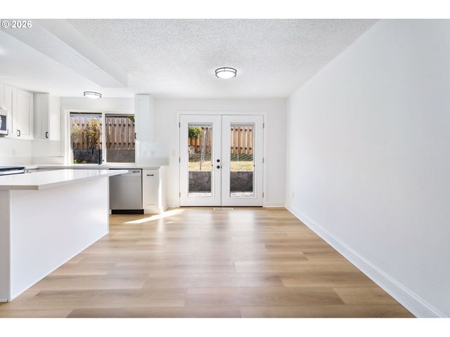 3198 Sw 16TH Cir, Gresham, OR 97080