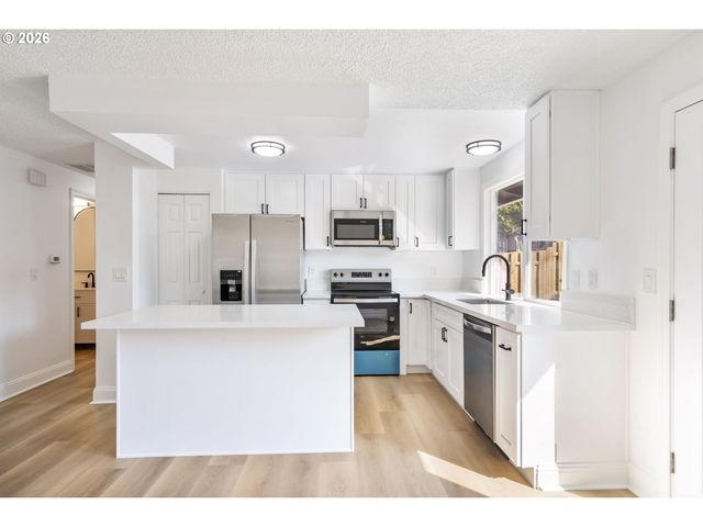 3198 Sw 16TH Cir, Gresham, OR 97080