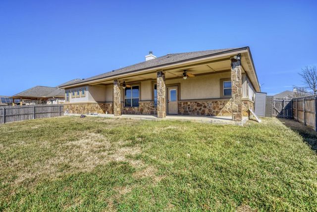 329 Jake DR, Jarrell, TX 76537