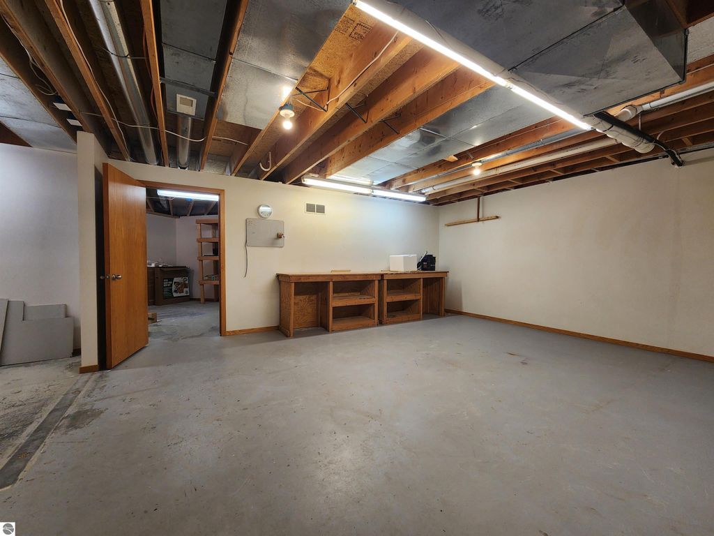 Image 47 of property listing at 5390 Pheasant Court, Alma, MI 48801