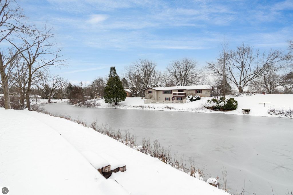 Image 53 of property listing at 5390 Pheasant Court, Alma, MI 48801