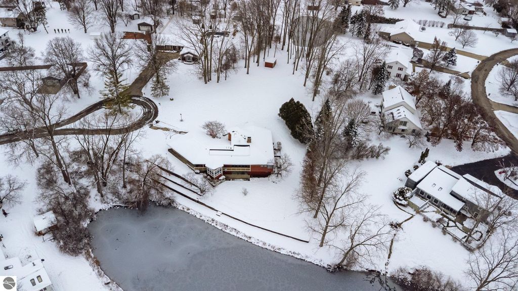 Image 55 of property listing at 5390 Pheasant Court, Alma, MI 48801