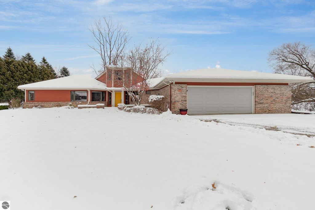 Image 58 of property listing at 5390 Pheasant Court, Alma, MI 48801