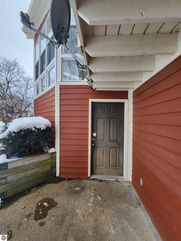 Image 61 of property listing at 5390 Pheasant Court, Alma, MI 48801