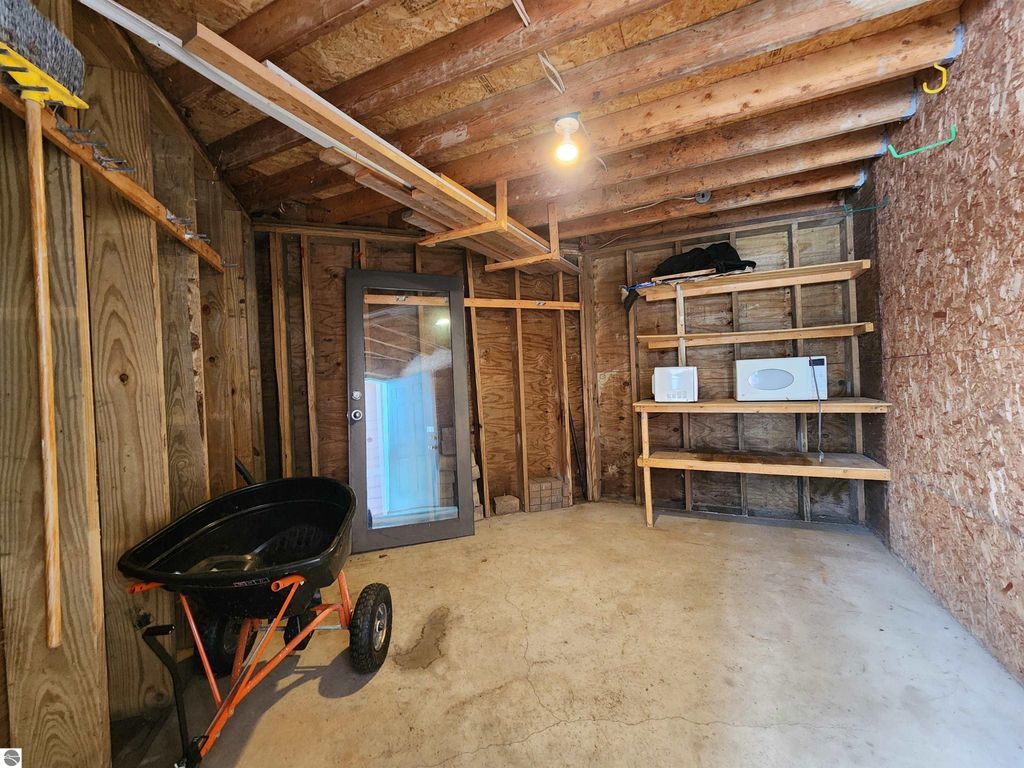 Image 62 of property listing at 5390 Pheasant Court, Alma, MI 48801