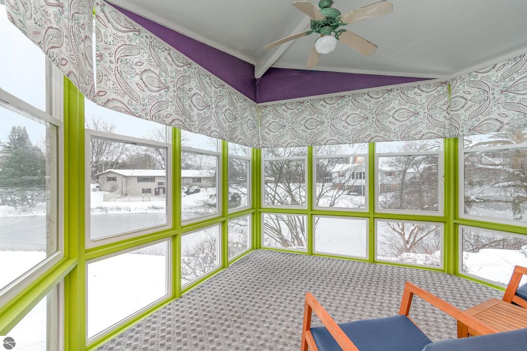 Image 9 of property listing at 5390 Pheasant Court, Alma, MI 48801