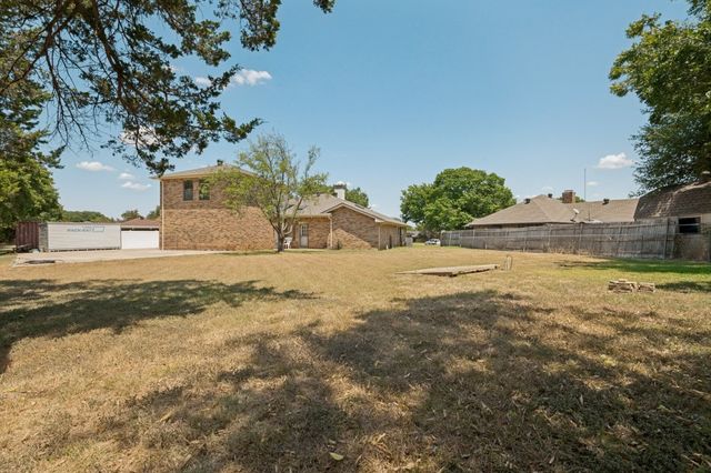 411 Bradshaw Street, Cedar Hill, TX 75104