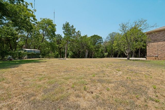 411 Bradshaw Street, Cedar Hill, TX 75104