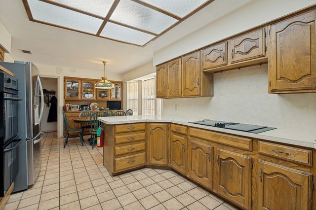 411 Bradshaw Street, Cedar Hill, TX 75104