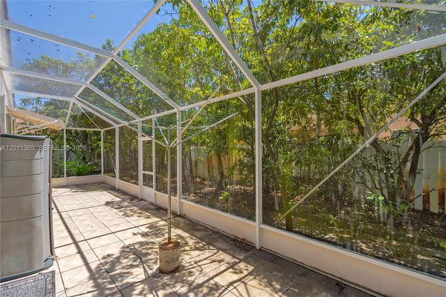 16332 SW 10th St, Pembroke Pines, FL 33027