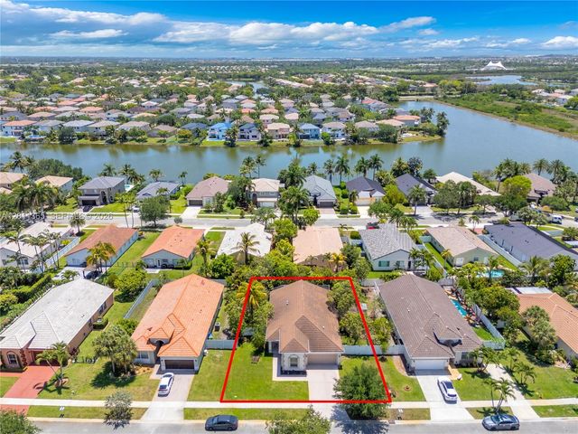 16332 SW 10th St, Pembroke Pines, FL 33027