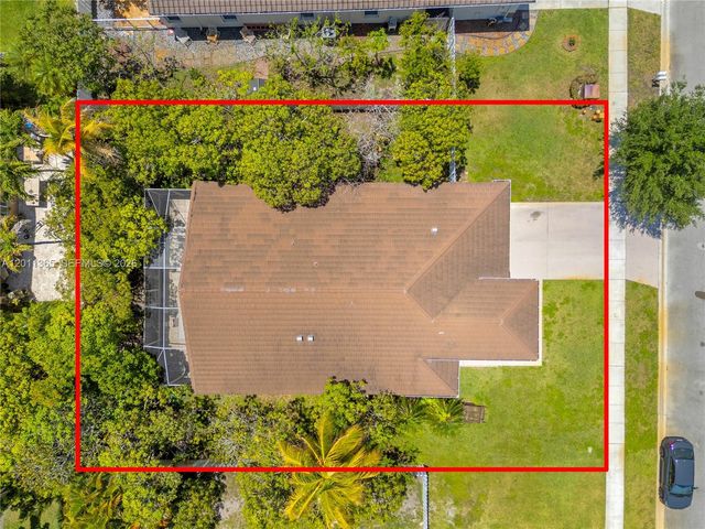 16332 SW 10th St, Pembroke Pines, FL 33027
