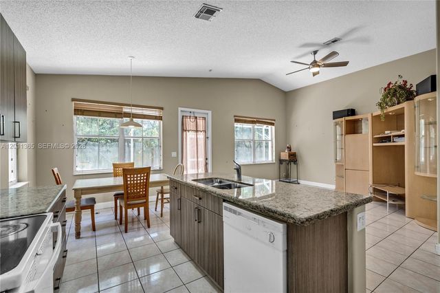 16332 SW 10th St, Pembroke Pines, FL 33027