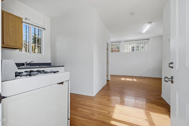 1032 S Westlake Avenue, Los Angeles, CA 90006