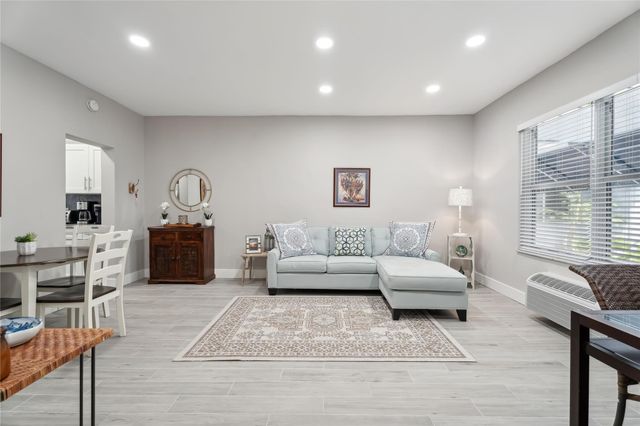 326 Harrison Street 103a, Hollywood, FL 33019