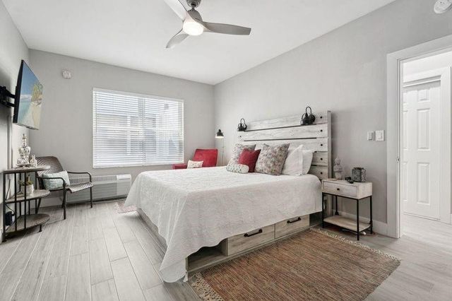 326 Harrison Street 103a, Hollywood, FL 33019