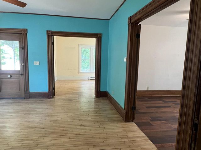 713 E LAKE STREET, Waupaca, WI 54981