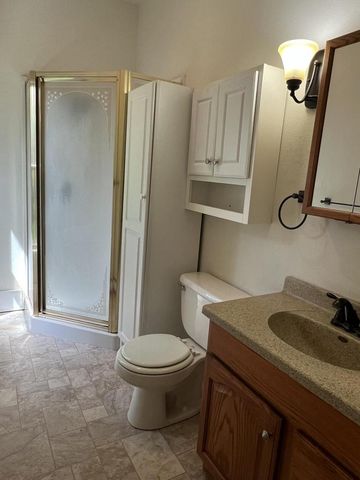 713 E LAKE STREET, Waupaca, WI 54981