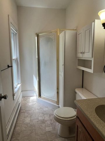 713 E LAKE STREET, Waupaca, WI 54981