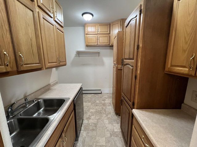 713 E LAKE STREET, Waupaca, WI 54981